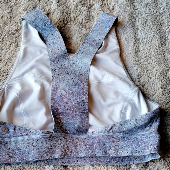 Lululemon Fast and Free Bra - Picture 2 of 4